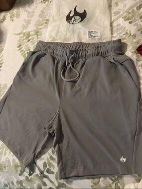 NIB Werk Men's Gray Drawstring Shorts M 15” elastic waist 7” inseam 12” rise